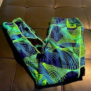 Great workout pants or lounge pants! Great condition